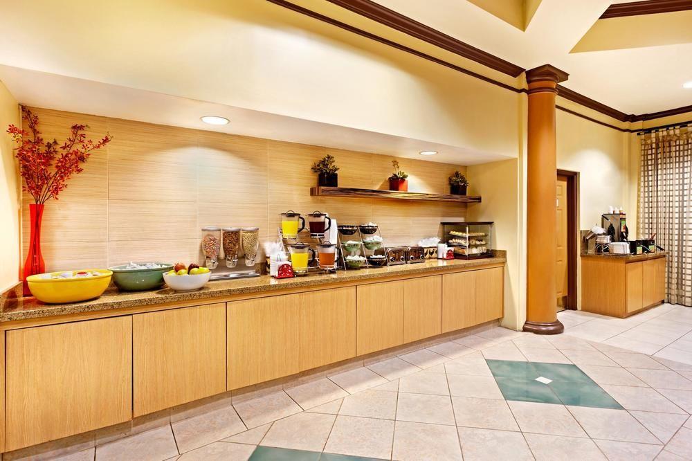 Hotel La Quinta By Wyndham Raleigh