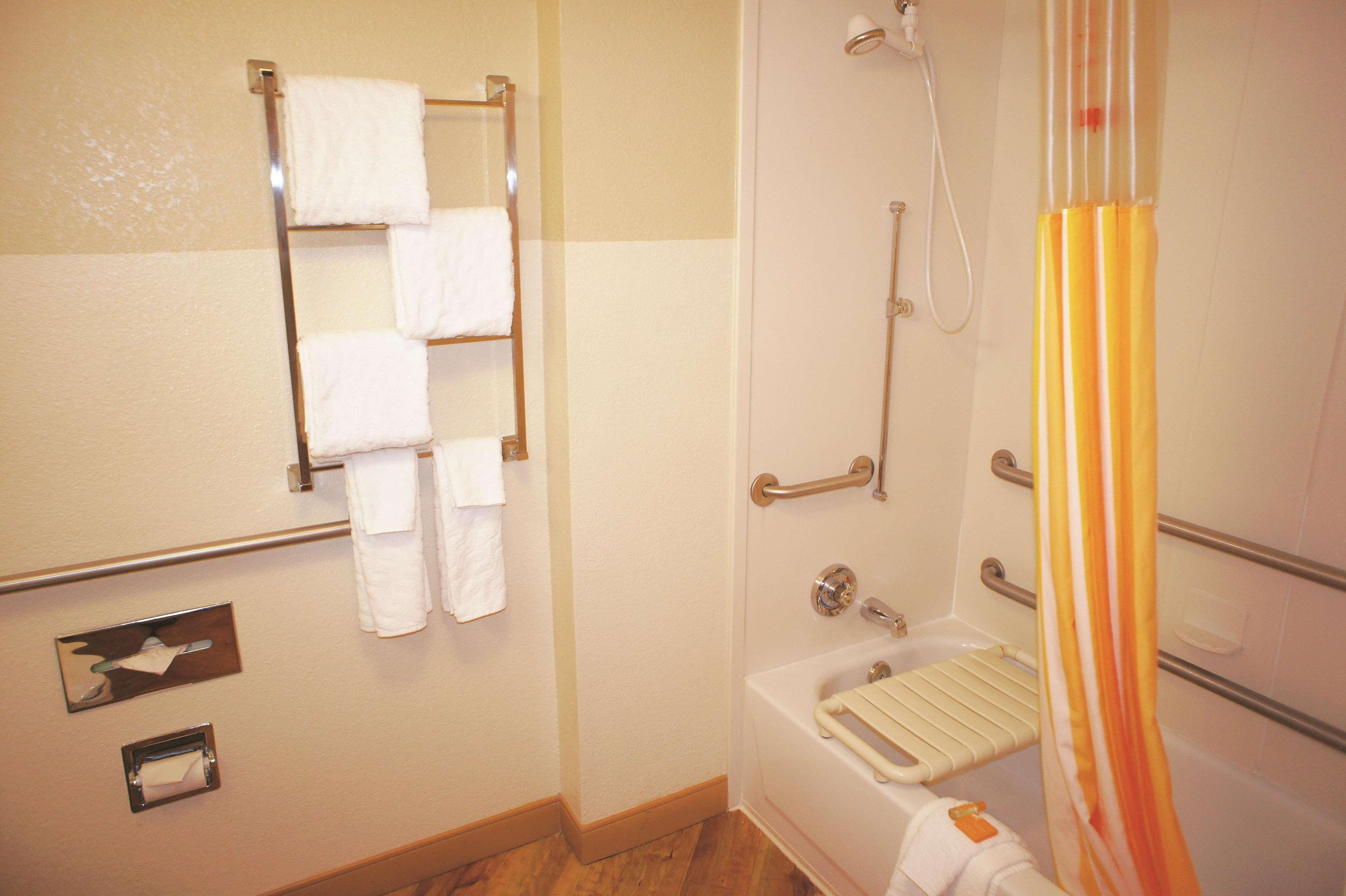 La Quinta By Wyndham Raleigh Hotel Cary
