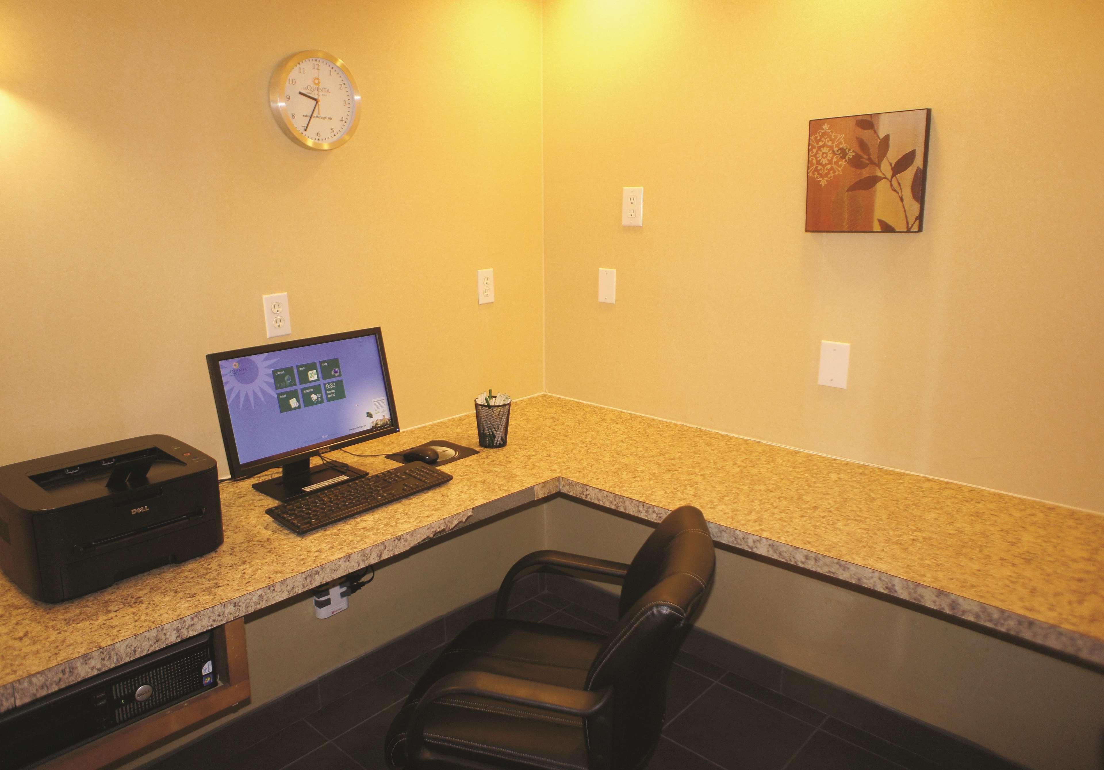 La Quinta By Wyndham Raleigh Hotel 3*