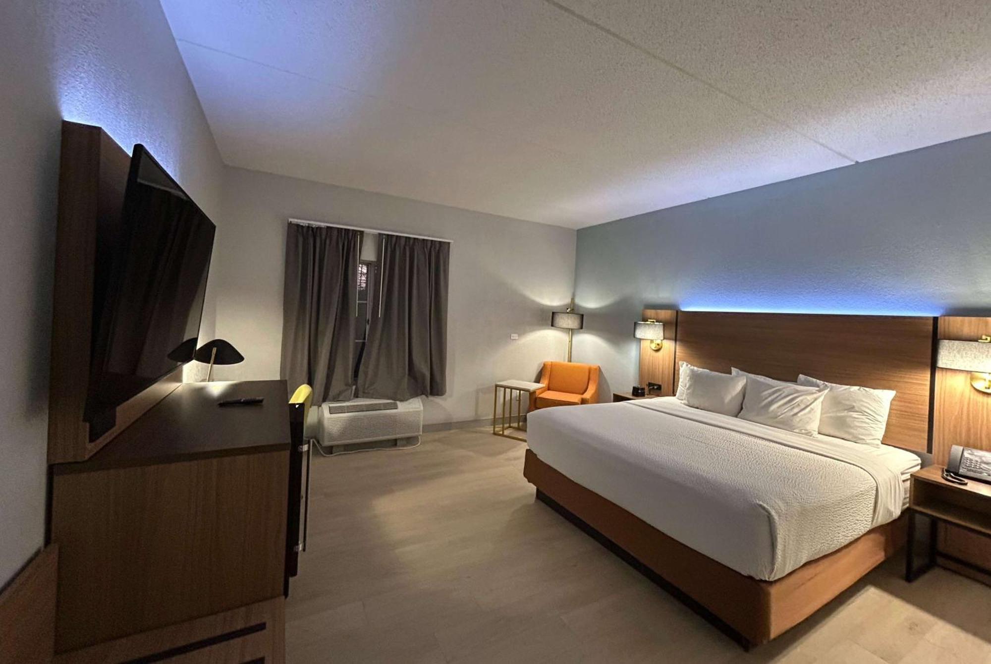 La Quinta By Wyndham Raleigh Hotel