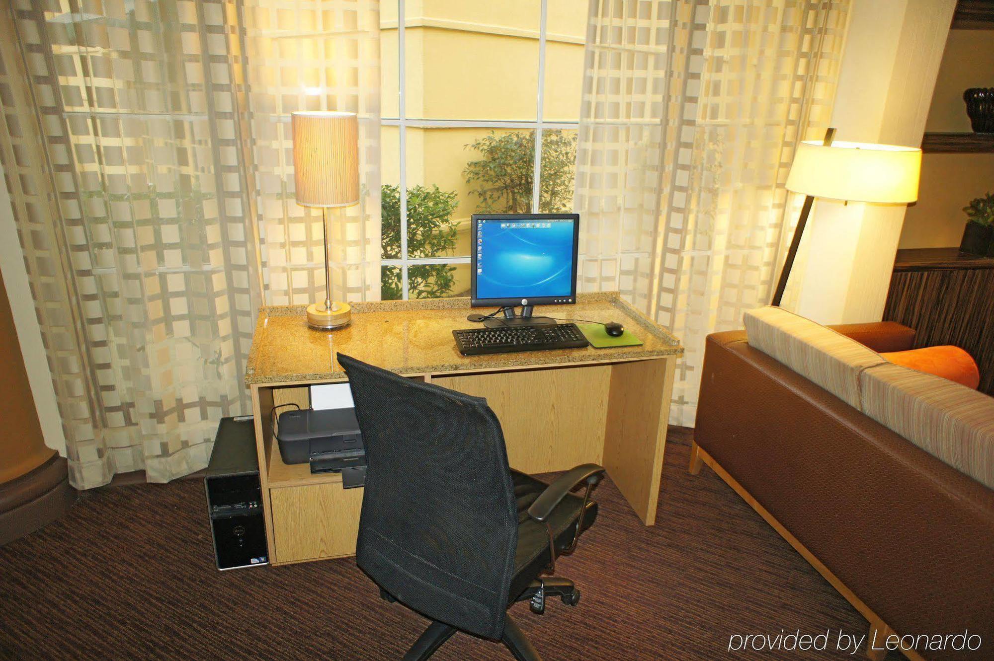 Hotel La Quinta By Wyndham Raleigh