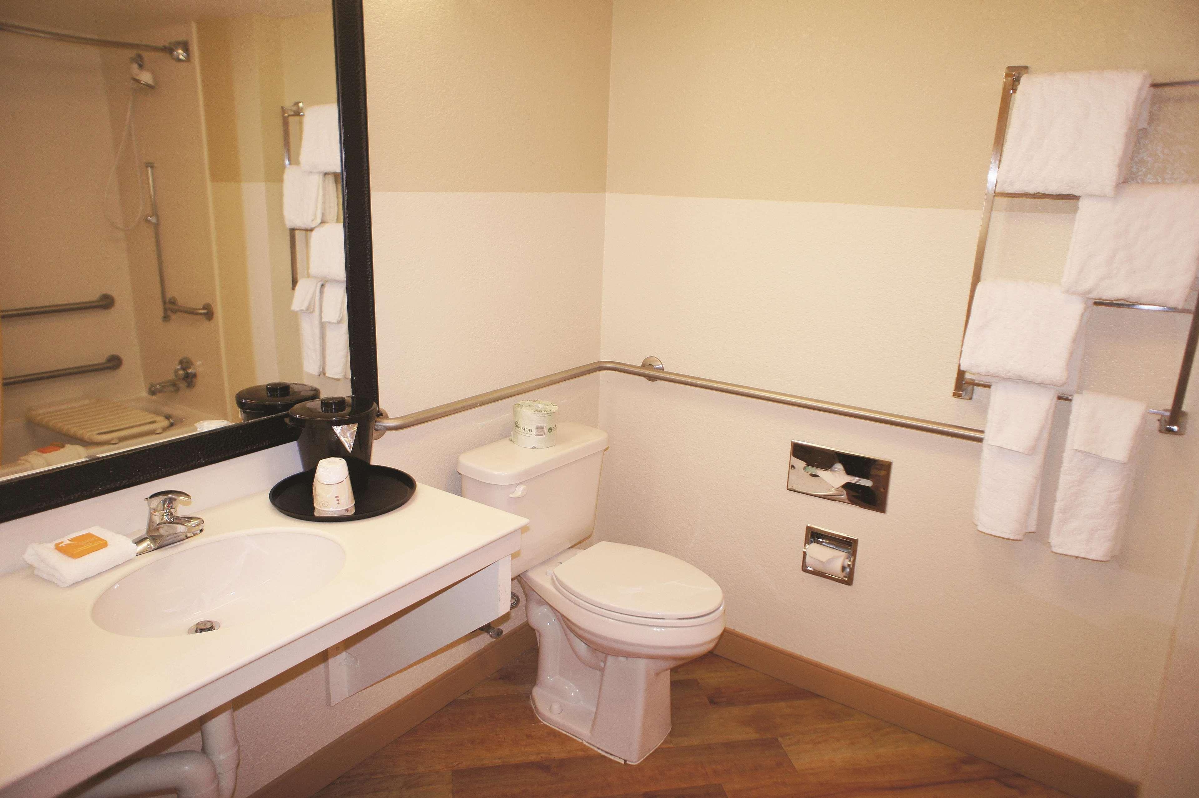 La Quinta By Wyndham Raleigh 3* Cary